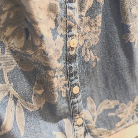 Old Navy chambray cotton top floral Xs Blue White - Picture 4 of 8
